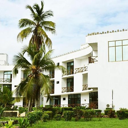 Coconut Tree Village Beach Resort Uroa Eksteriør billede