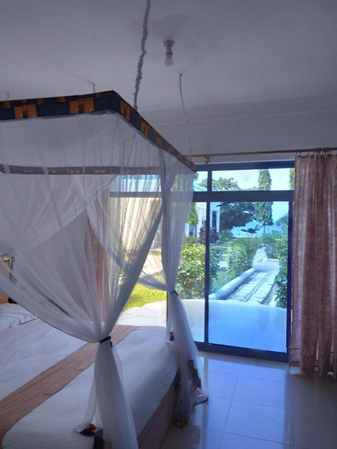 Coconut Tree Village Beach Resort Uroa Eksteriør billede