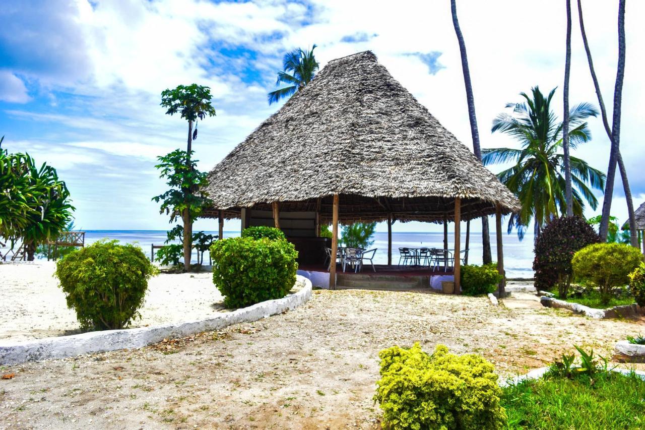 Coconut Tree Village Beach Resort Uroa Eksteriør billede